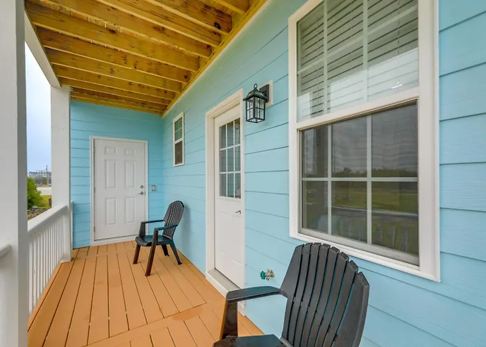 Hot Tub, Waterway/Ocean Views! Sneads Ferry Escape