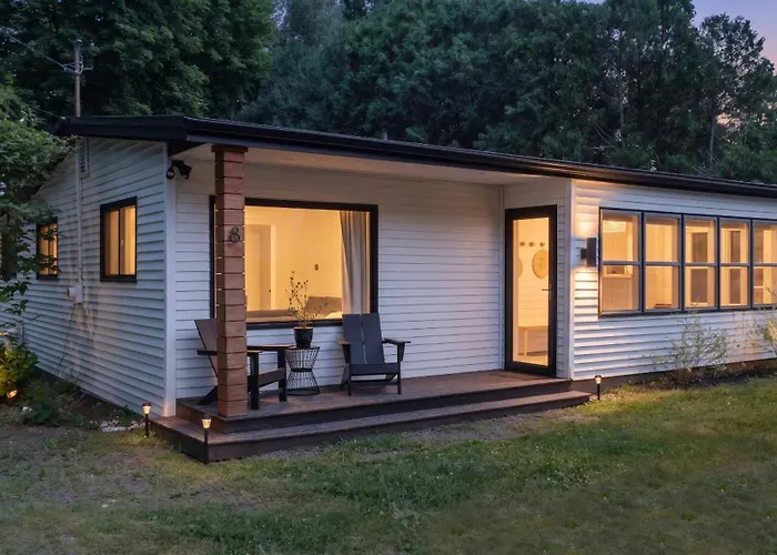 Modern Cottage In Copake