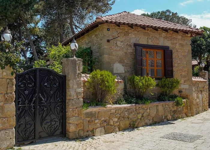 Mondovilla A Charming Villa In Ancient Side Near The Theatre Just 60 Meters From The Beach
