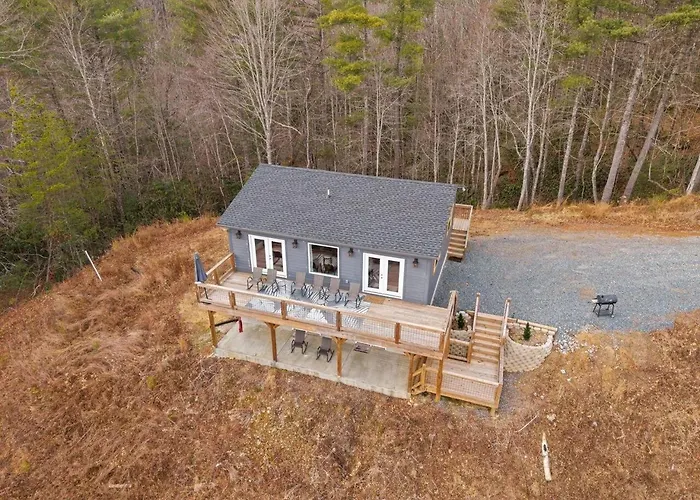 Avas Place - Stunning Mountain Views, Deck, Fire Pit And Hammock