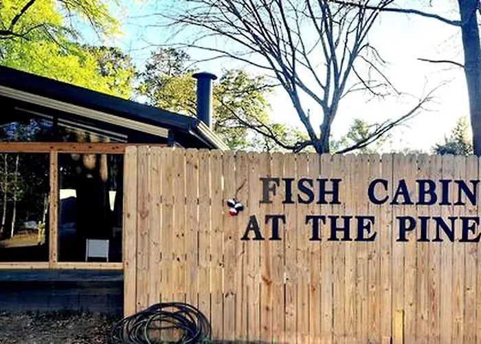 Fish Cabin At The Pines: Cozy Cabin Near Lake O' The Pines In Jefferson, Texas