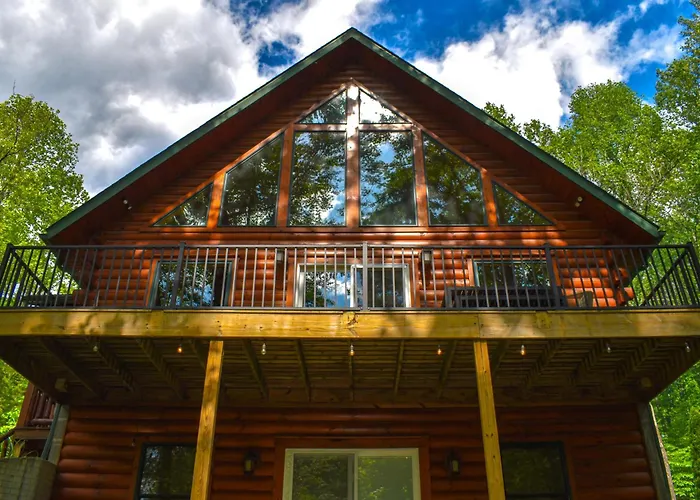 Secluded Cabin That Sleeps 12 With Loft Bunkhouse And Game Room Including 86 Inch Tv