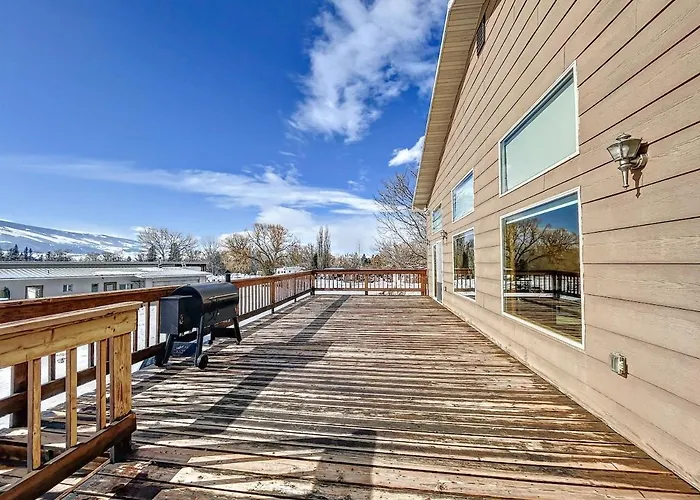 Relaxing Mountain View, 5 Bdr Sleeps 11, 4400 Sqft