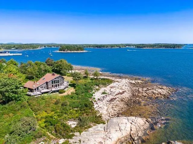 Clark Point Cottage, Ocean Access, Panoramic Views