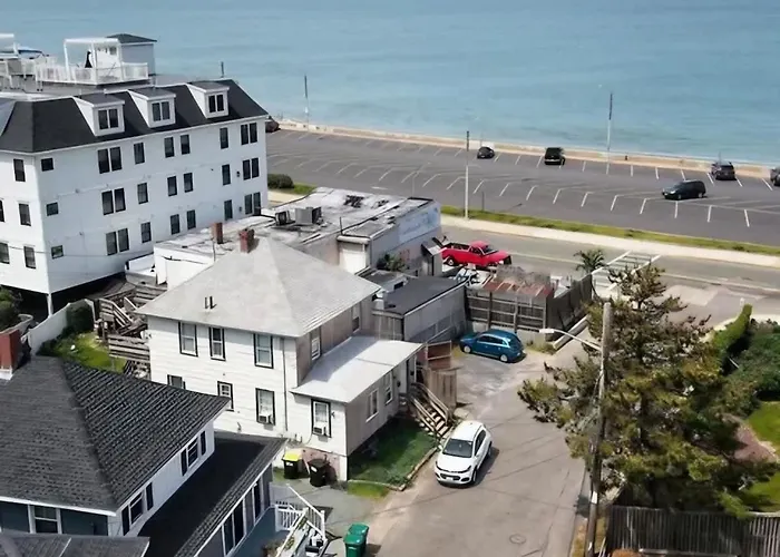 Sleeps 5-6 - Across From Nantasket Beach