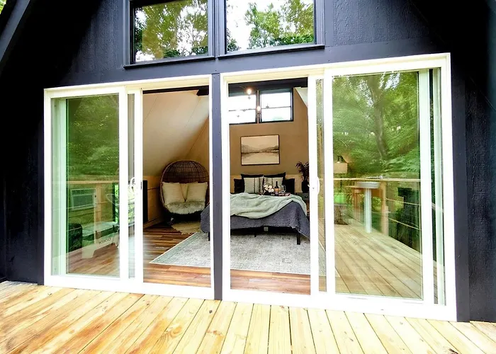 Cozy A-Frame Retreat With Creekside Hammock Getaway In Newport, Tennessee