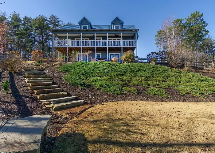 Sunny Rise Cabin | Hot Tub, Pet Friendly, Fire Pit & Views!