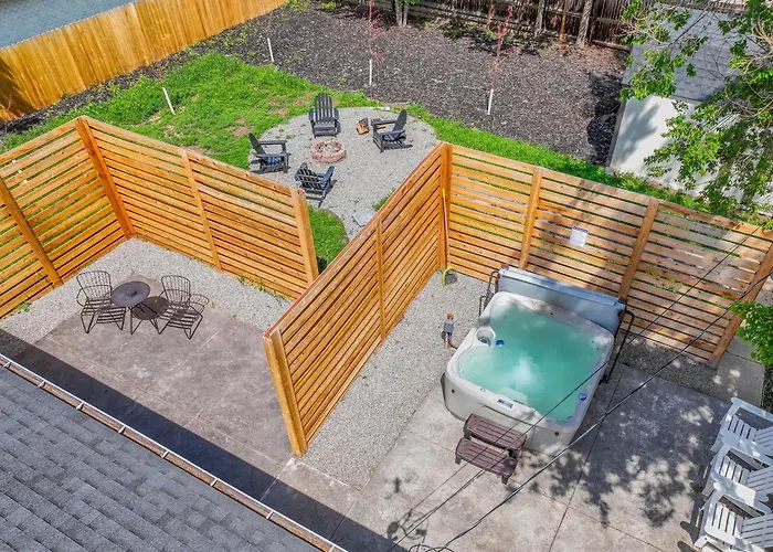 New Hot Tub - Putt Putt - Family Friendly Home