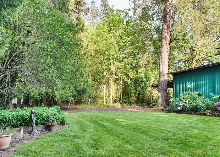 Close To Intel/Nike: Large Family Home W/ Hot Tub