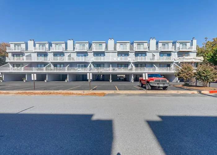 Beach Quarters Fenwick