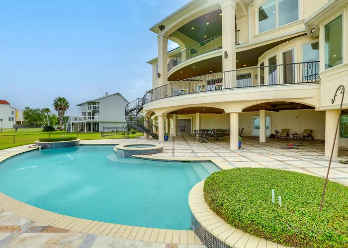 Bayfront Villa W/ Million-Dollar Views In Seabrook
