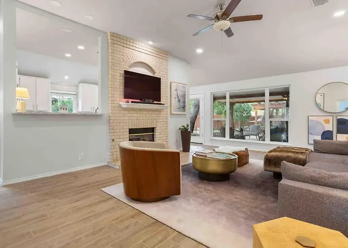 5Br Cedarpark Soothing Hot Tub