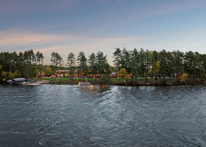 Spooner Lake Island - Hot Tubs, Pool, Theatre