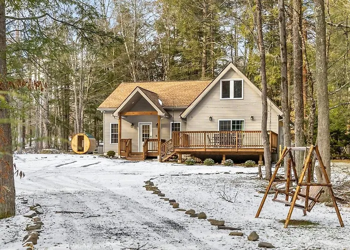 Mountain Escape, Hot Tub, Sauna, Firepit, Beach Access