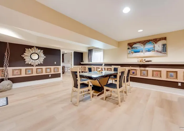 Anmore Nature Suite 2Bed 2Bath Private Entry