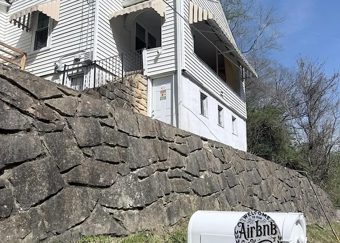 Completely Renovated For You Mountain View Cottage