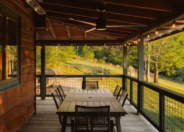 The Roscoe Rise - Hot Tub Sauna Fire Pit Mcm Cabin