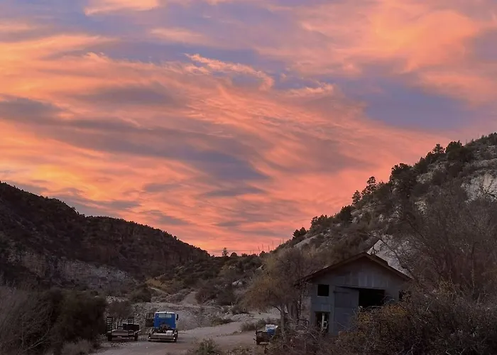 Stonehouse Cabin Historic Arizona Canyon Retreat
