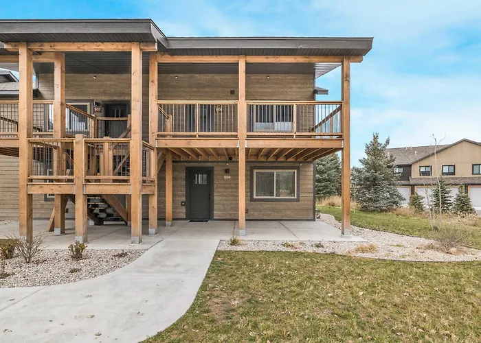 Victor Headwall By Kabino Condo Trails Skiing Snowmobiling Teton Mtns Grand Targhee