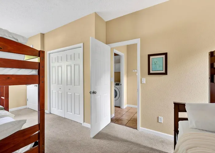 Mt Hood Home Game Room Sleeps 9 Dog-Friendly