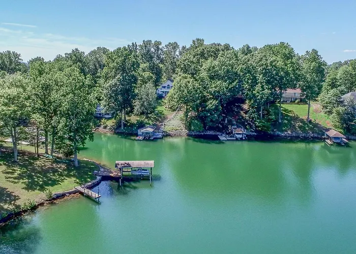 The Lake House On Sunset Point - Lakefront Home With Private Dock & Pool Table