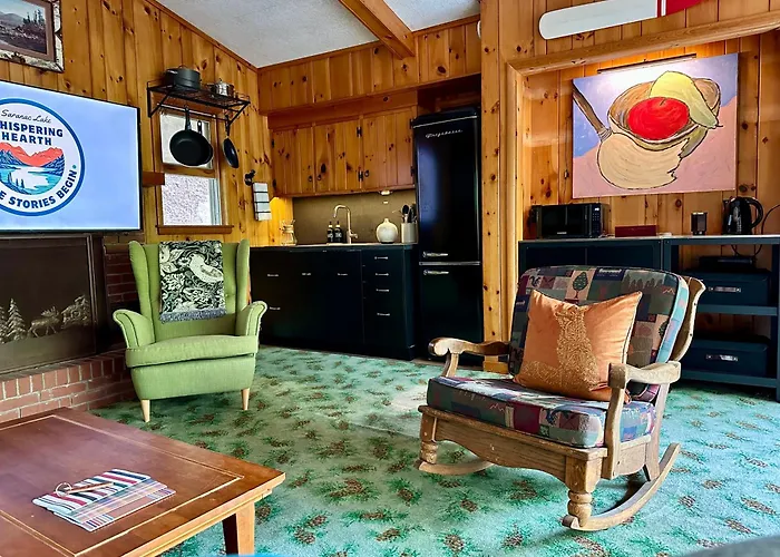 Hemlock Cabin Retreat | 3Br + Cedar Guest Suite