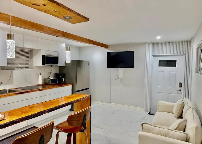 Wood & White
