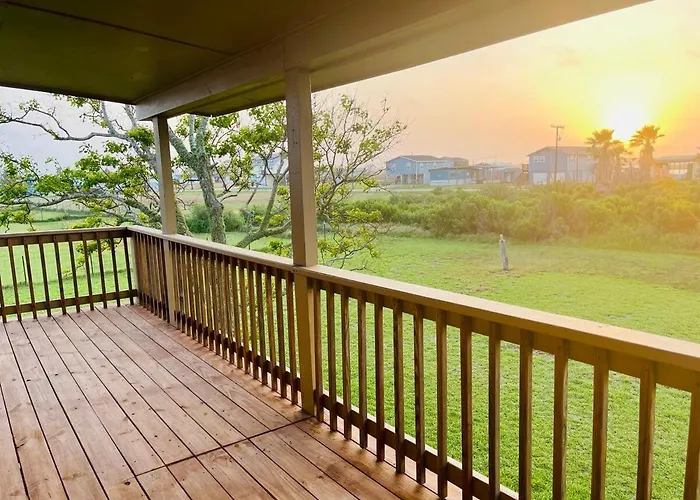Sargent Sunset & Fishing Retreat
