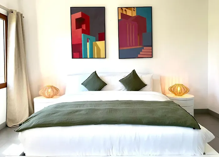 Modern 2-Bedroom With Marina View In Porto Cupecoy
