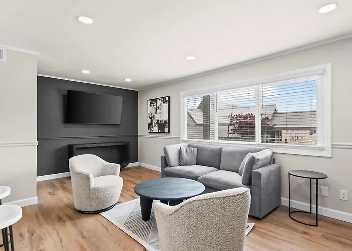 Newly Renovated Unit In Central Spfld #204