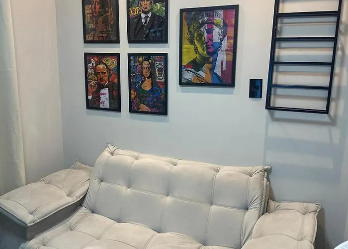 D Castro Art House