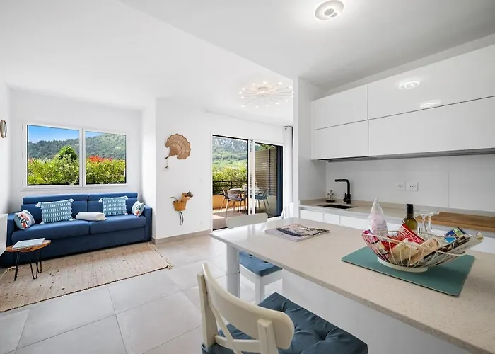 Quiet Studio In New Residence With Pool & Ac