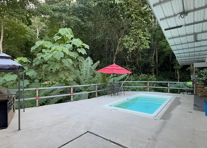 Casa Con Piscina Bosque Y Playa Punta Leona