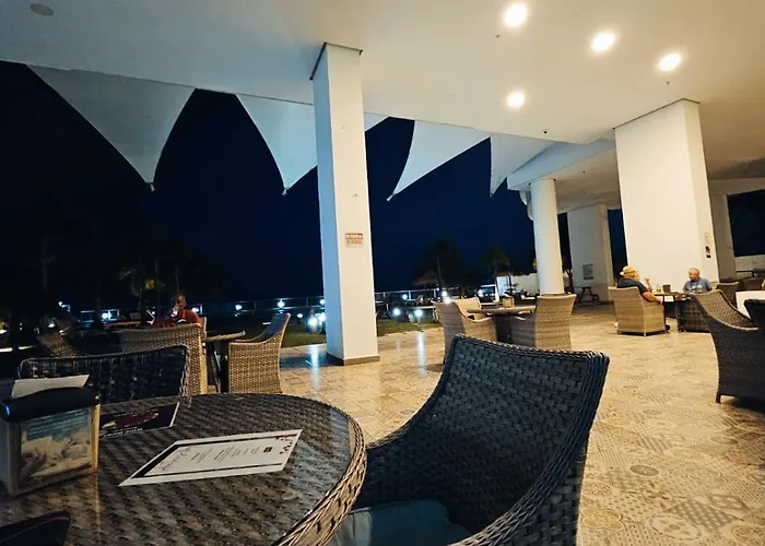 Royal Palm Nueva Gorgona