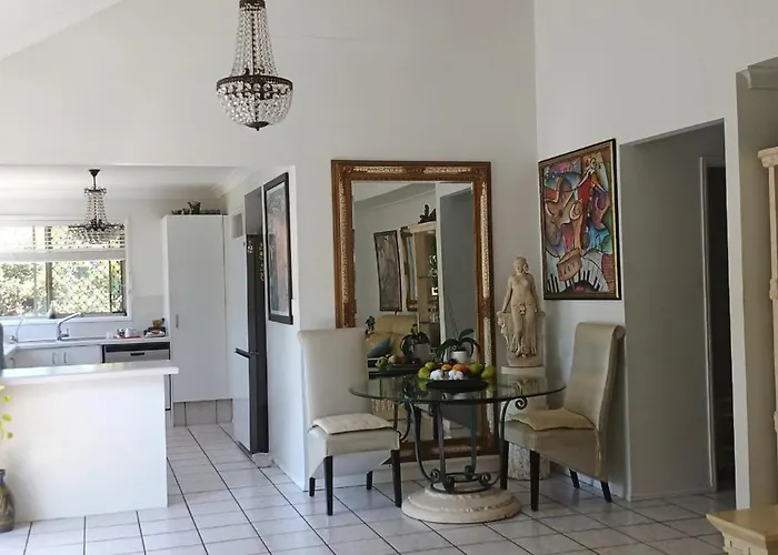 Amazing Villa Close To Everything You Need