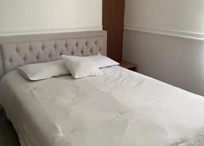 Elegant 2-Bedroom Apartment