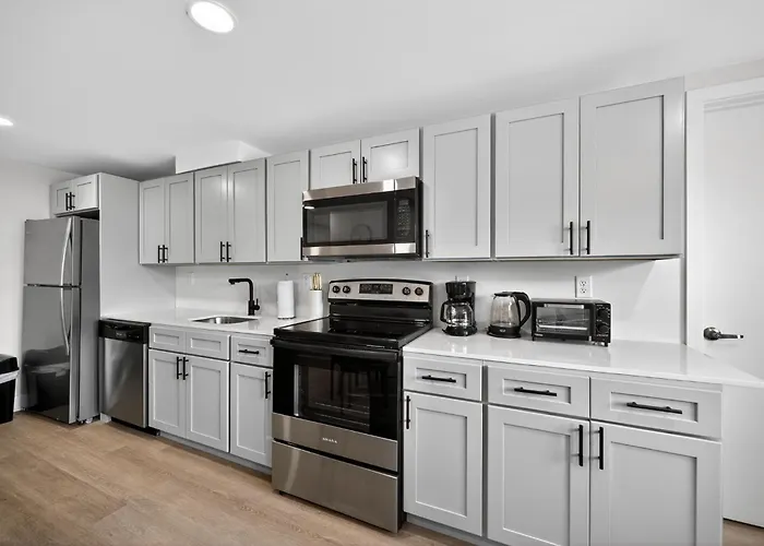 Bright And Stylish Fully Furnished Unit