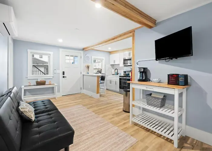 Newly Renovated Charming Beachfront Loft