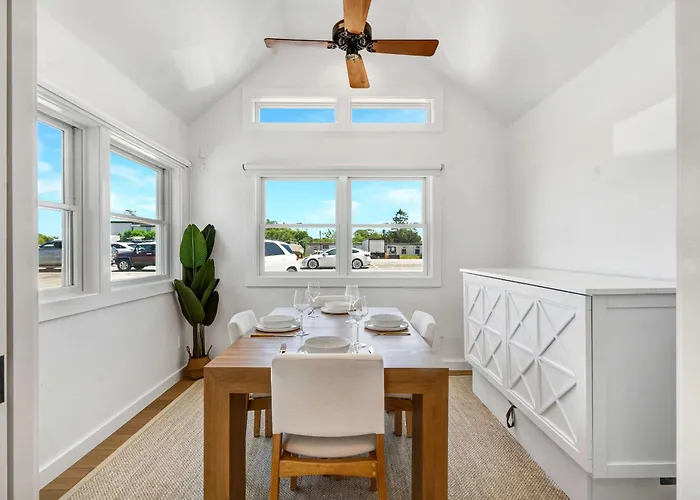 Dockside 2Br - Prime Location On The Marina Unit B