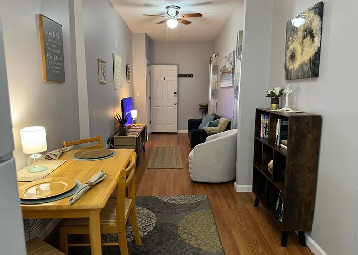 Jefferson Carriage House Hideaway