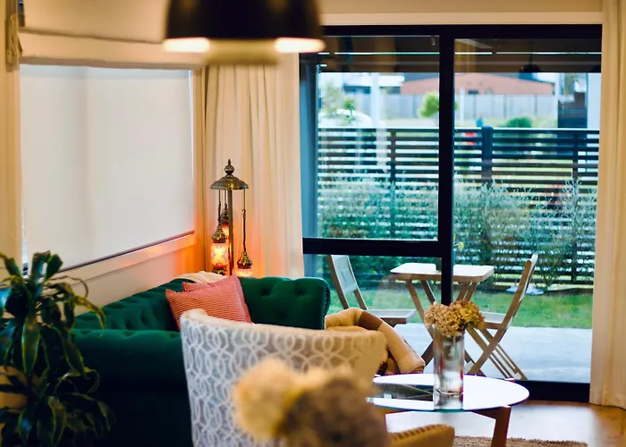 Premium Cozy Retreat Near Brewtown & Racecourse
