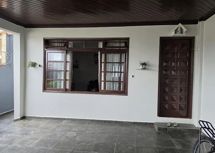 Apartamento 2 qtos Estacionamento Praia central