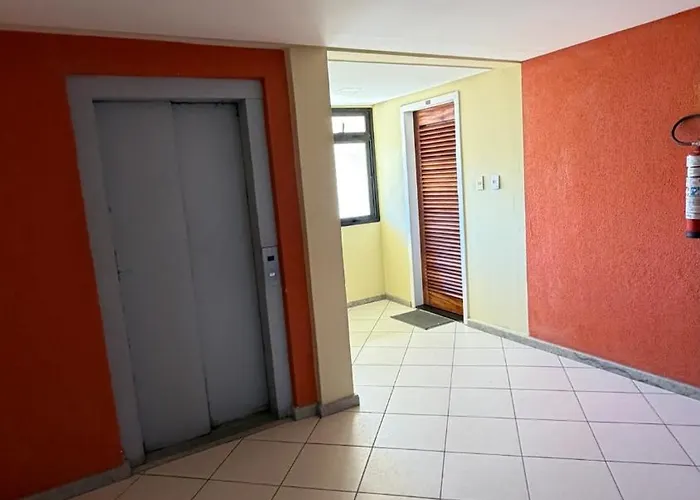 Hospedagem Completa A Passos Da Orla De Atalaia