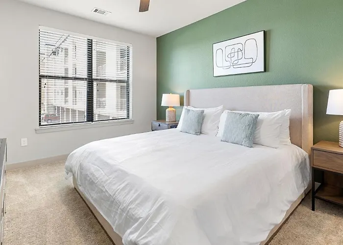 Landing Apartments - Encore At Brentwood