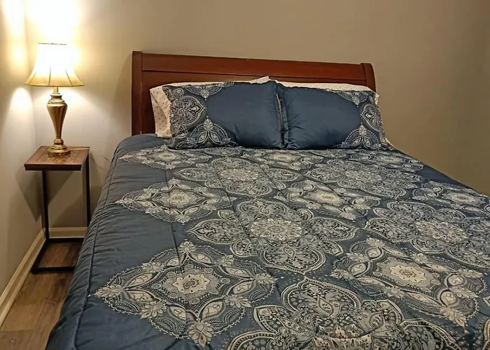 Amazing 2 Bed 2 Full Bath Entire Home West Rome