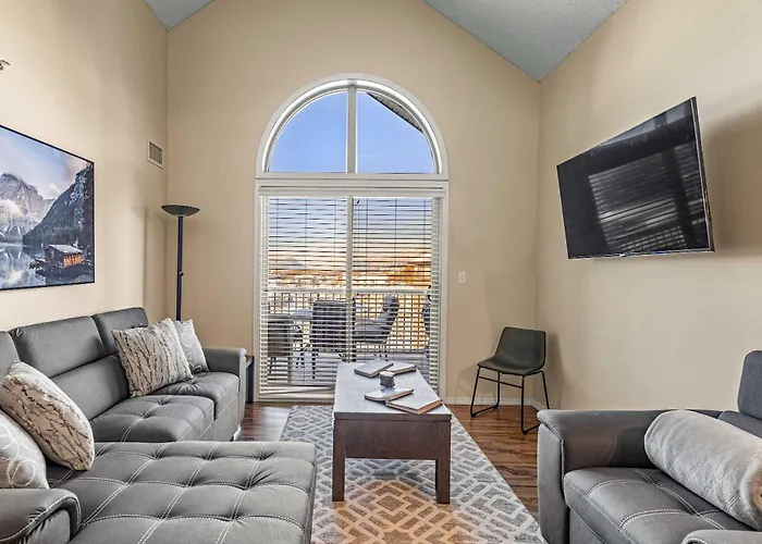 Ridgeview Retreat 2Br Den With Hot Tub Sleeps 7