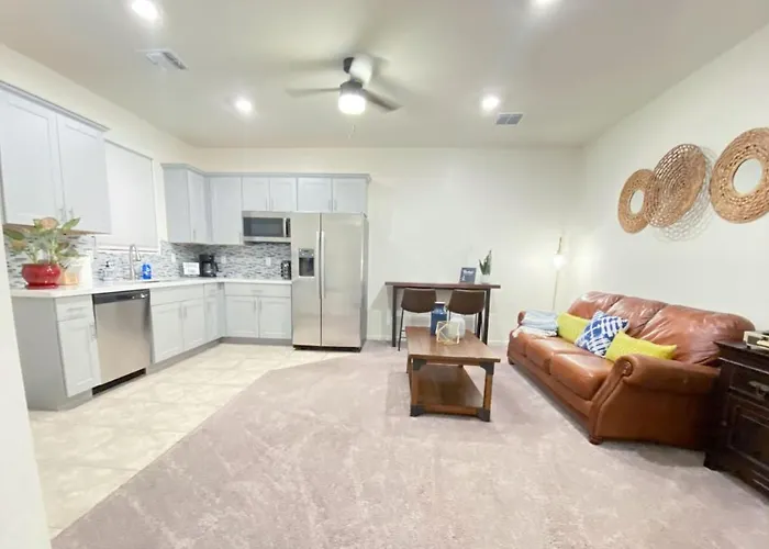 Duplex Home, 1 Bedroom 1 Ba, Kitchen, Great Views