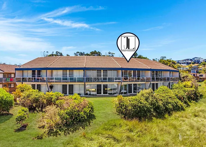 Direct Beachfront Townhouse