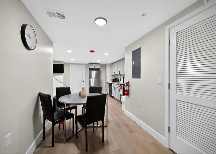 Spacious Downtown Living With Modern Finishes