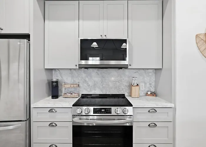 Coastal 1Br With Pool - Near Beach